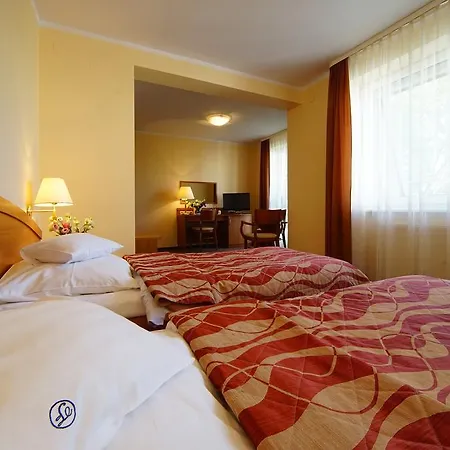 Hotel Feniks פוזנן