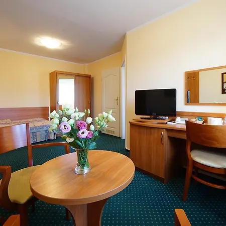 Hotel Feniks מלון