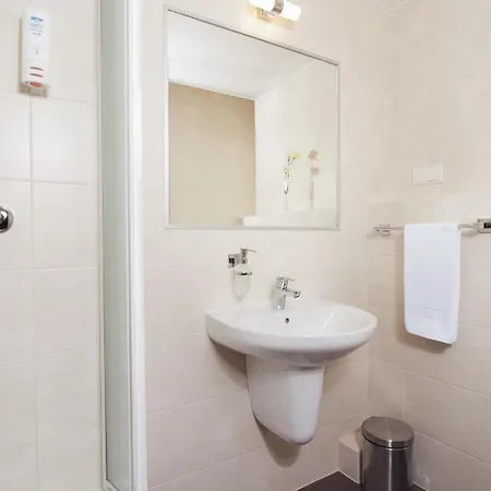 Hotel Feniks 3* פוזנן
