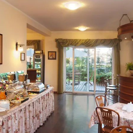 Hotel Feniks מלון פוזנן